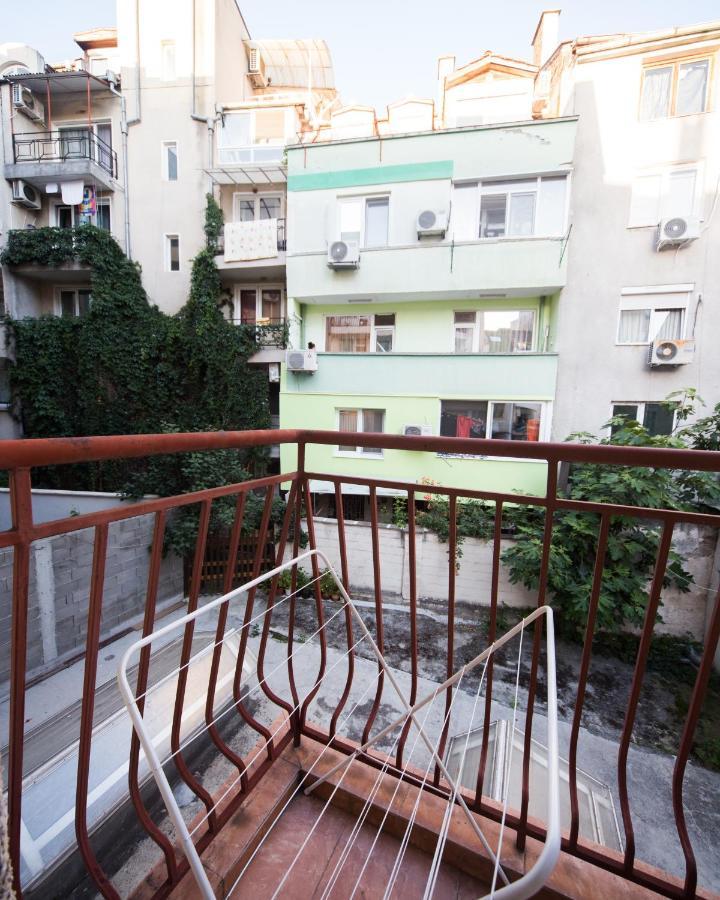 Super Center - Apartment On "Kiril & Metodi" Square Burgas Exterior photo